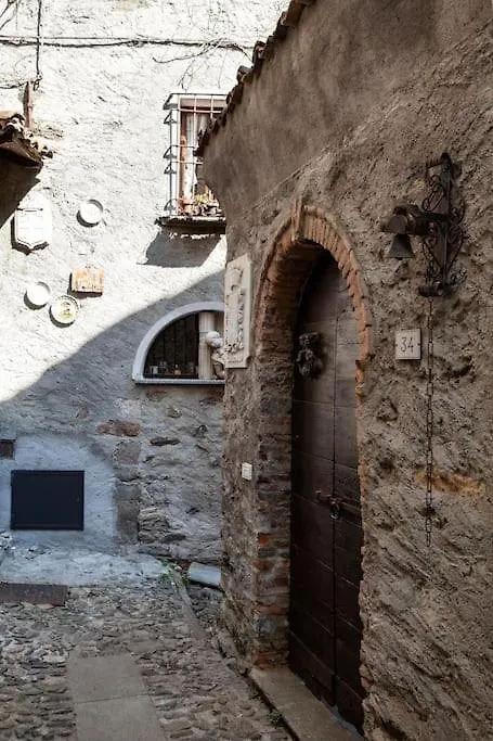 Holiday home La Dimora Del Nonno Cesco Villa Plesio Italy