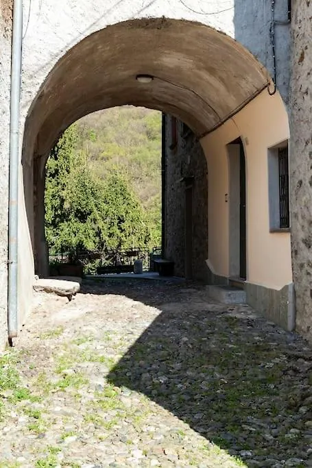 La Dimora Del Nonno Cesco Villa Plesio 0*,